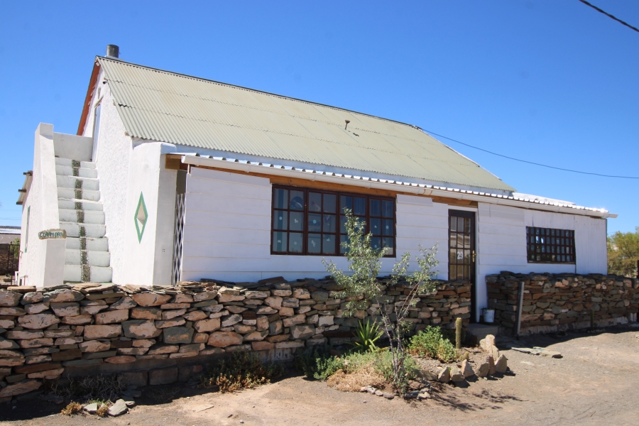 2 Bedroom Property for Sale in Fraserburg Northern Cape